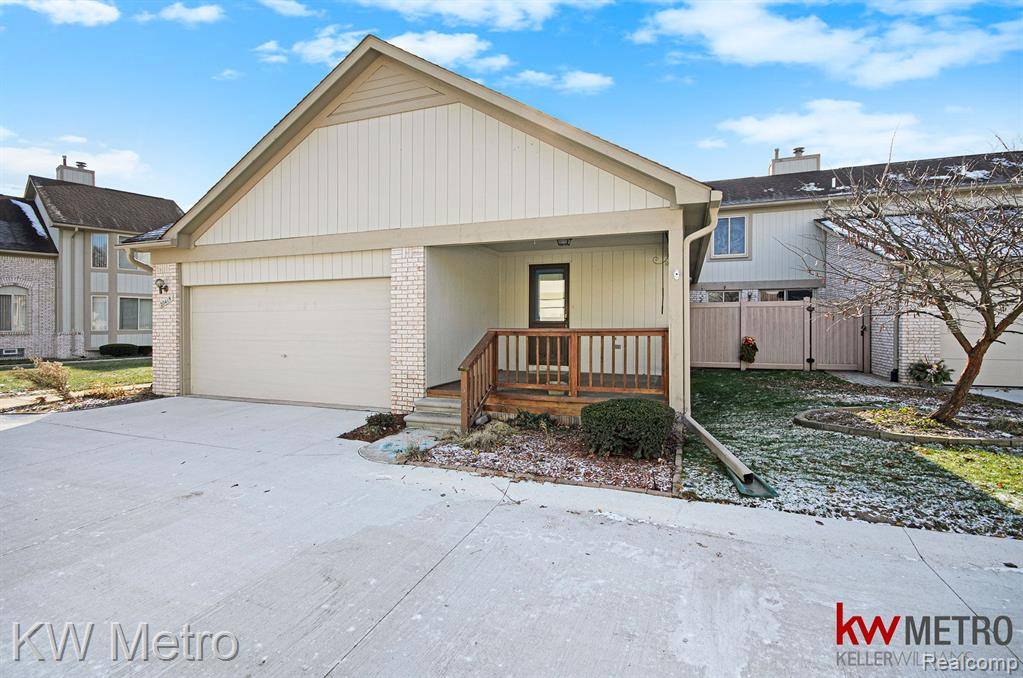 Clinton Township, MI 48038,20415 Villa Grande Cir (II) Street  7 25