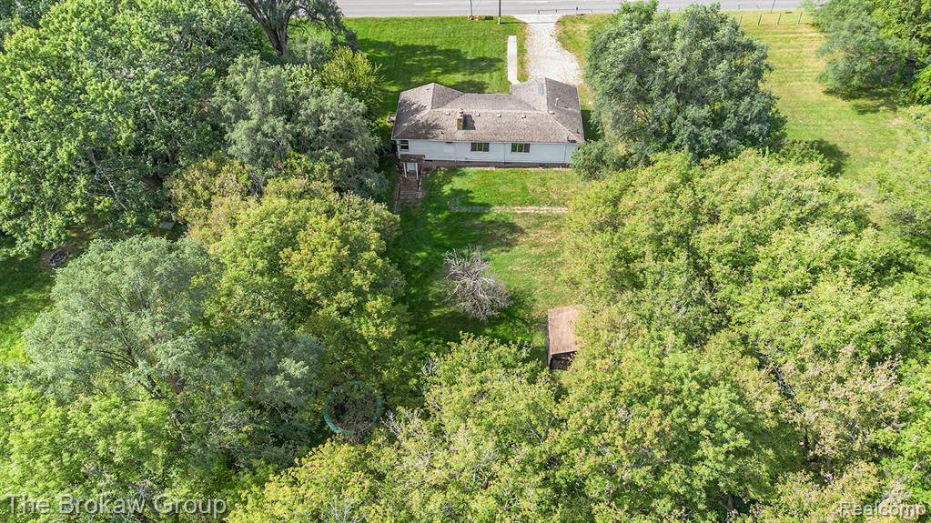 Burton, MI 48519,3085 S CENTER Road