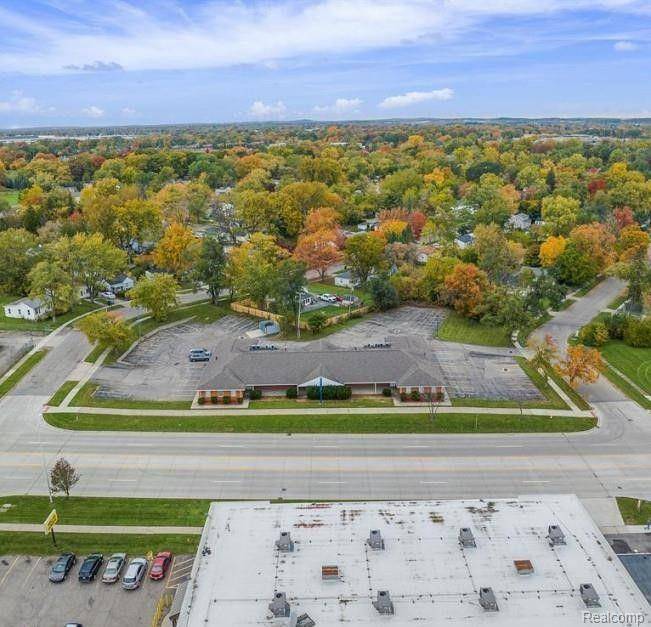 Pontiac, MI 48342,989 UNIVERSITY Drive