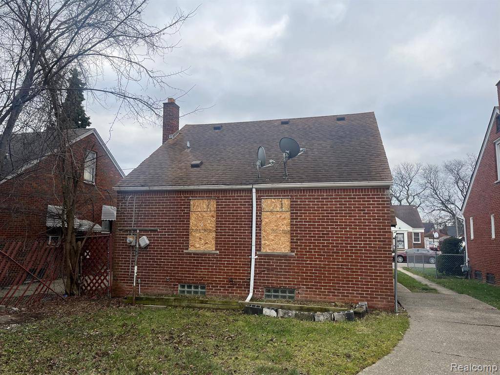 Detroit, MI 48205,11085 KENMOOR Street