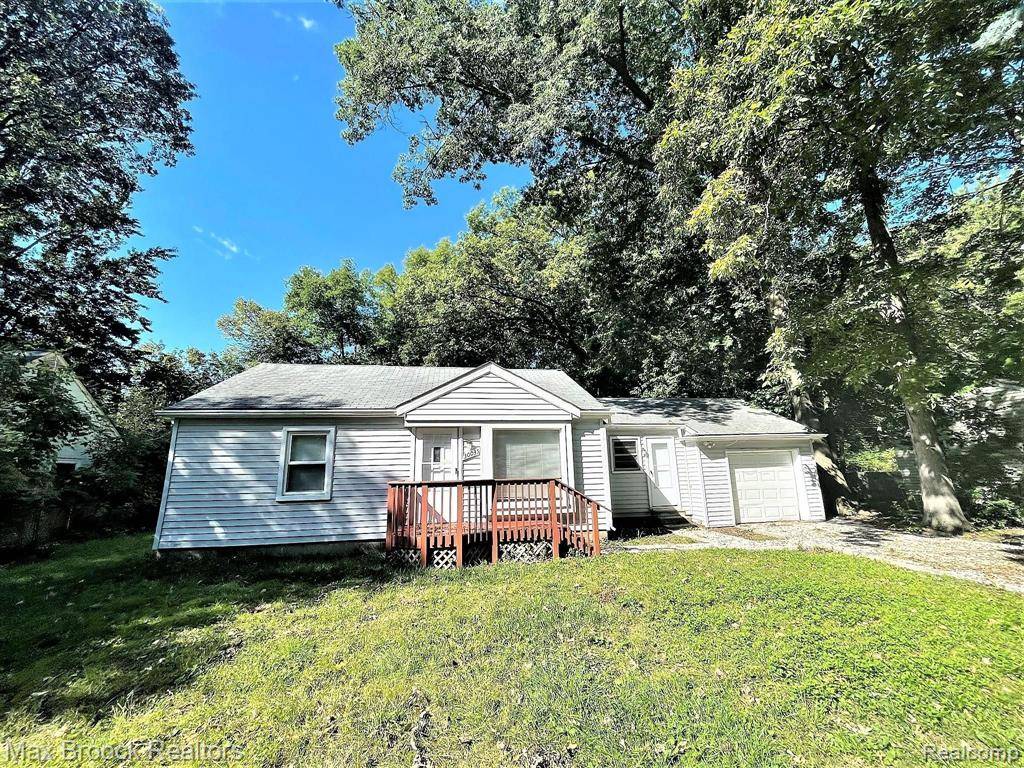 Southfield, MI 48076,30035 EVERETT Street