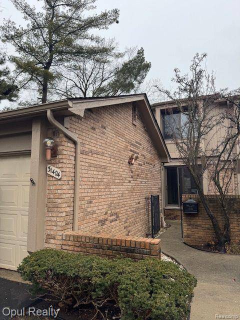 Farmington Hills, MI 48334,31404 HUNTERS CIRCLE Drive