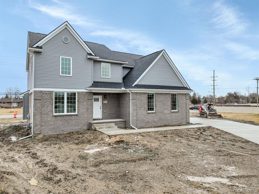 Brownstown Twp, MI 48134,26328 Silver Creek  Drive