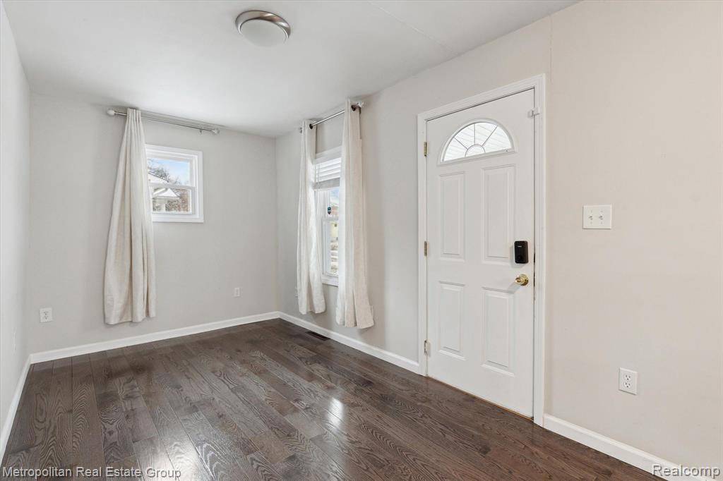 Ferndale, MI 48220,1597 W SARATOGA Street