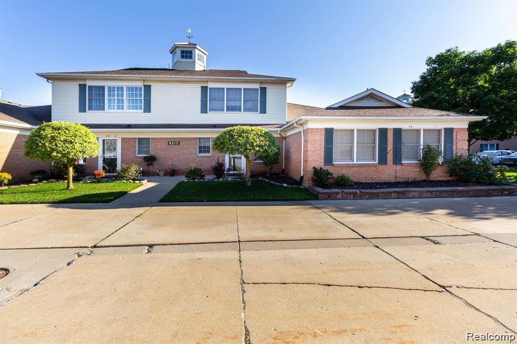 Grosse Ile Twp, MI 48138,8217 GRAYS Drive C3