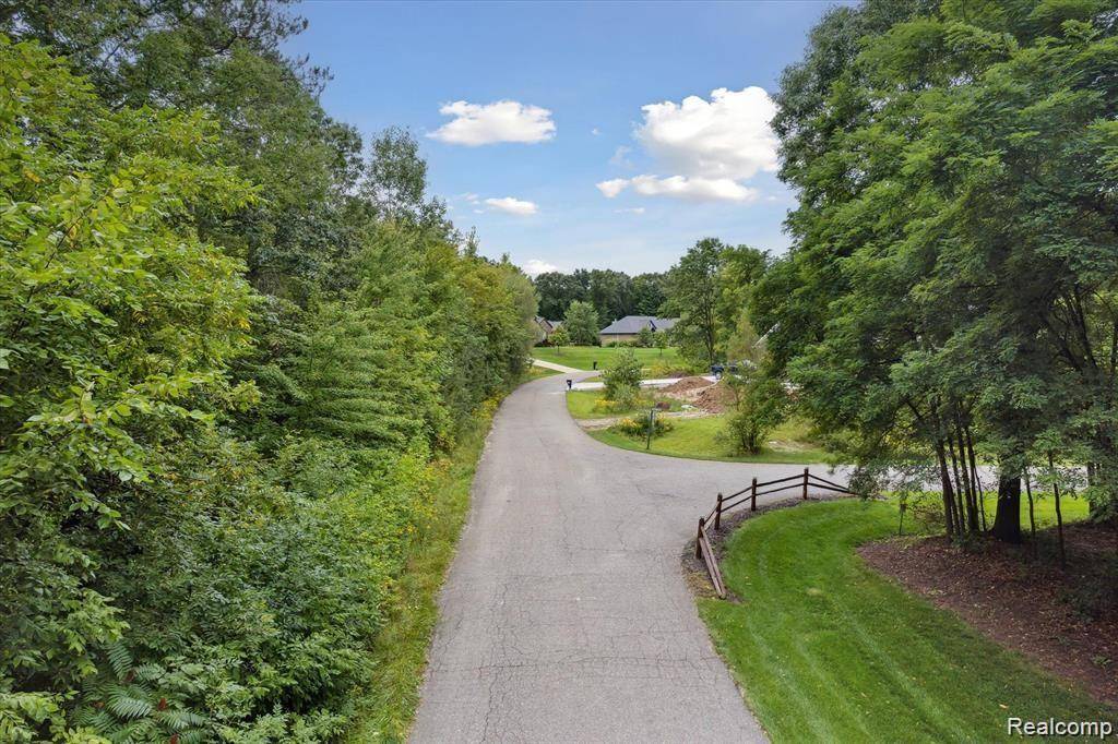 Oxford Twp, MI 48371,225 GREAT PINES Drive