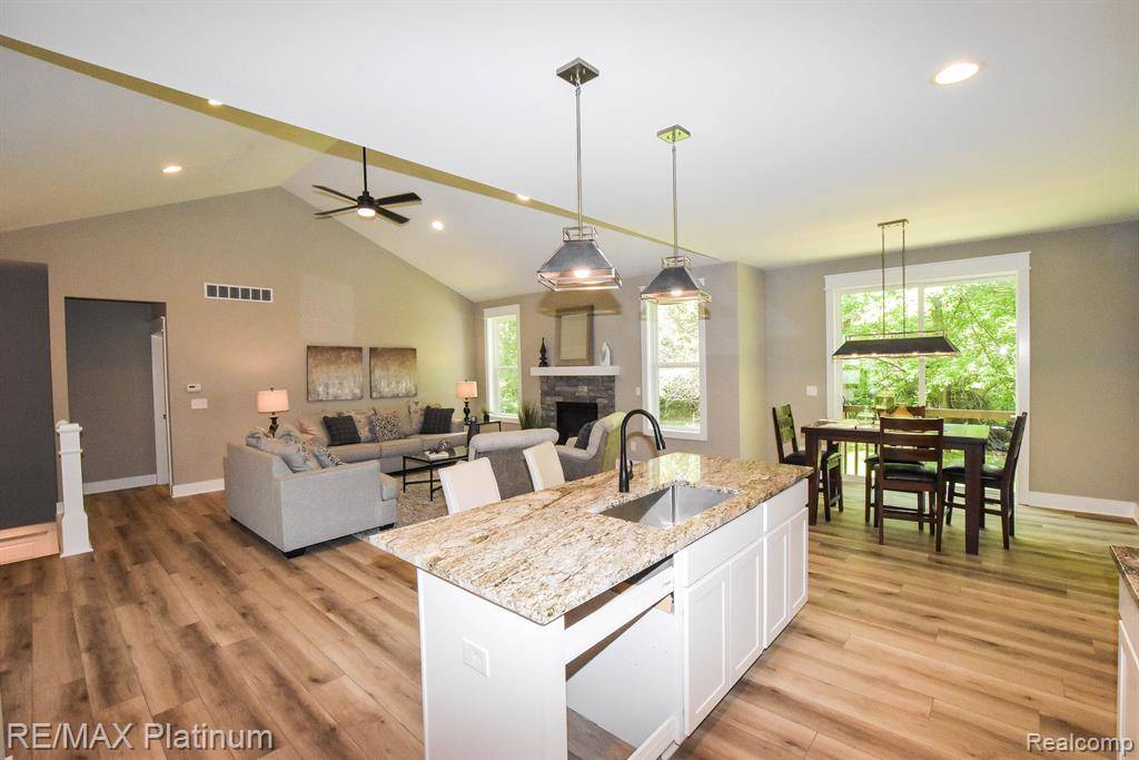 Brighton Twp, MI 48114,43 Candlelight Court
