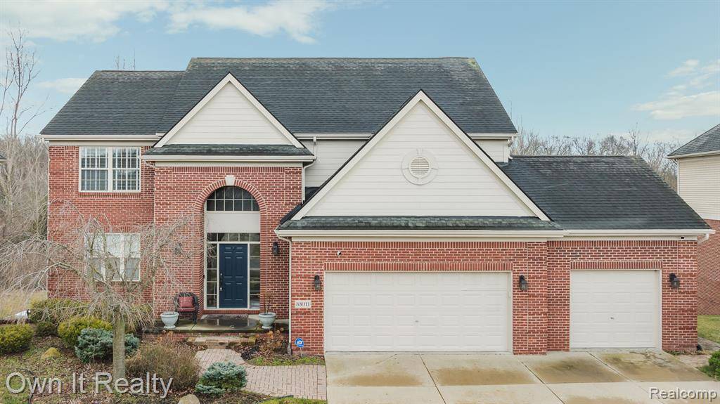 Livonia, MI 48152,33011 BROOKSIDE