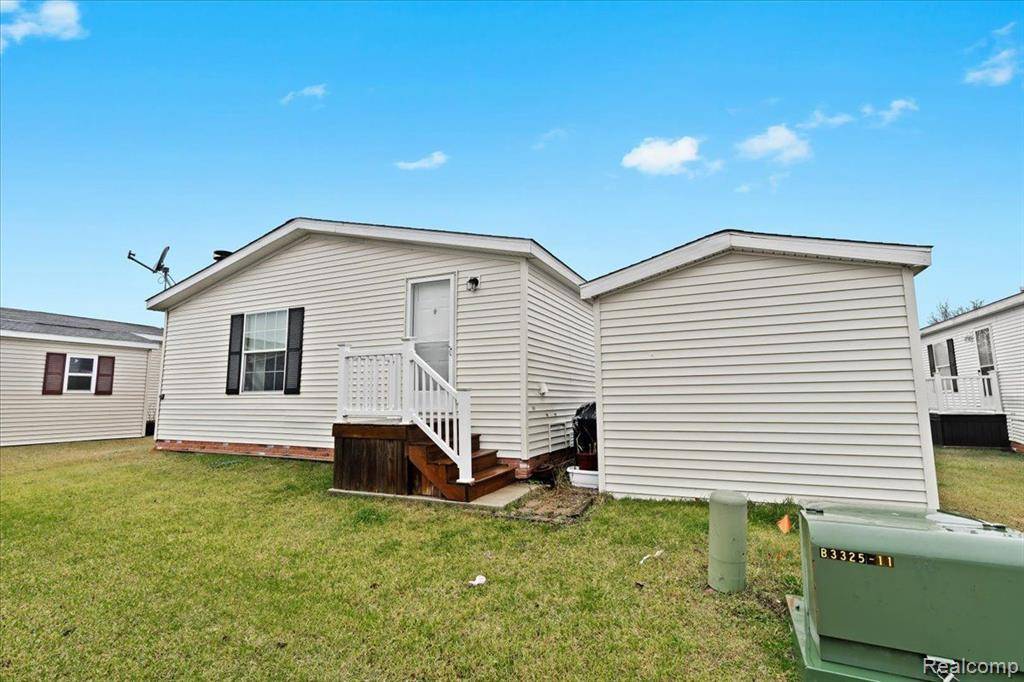 Lenox Twp, MI 48048,37476 Millstone Trail