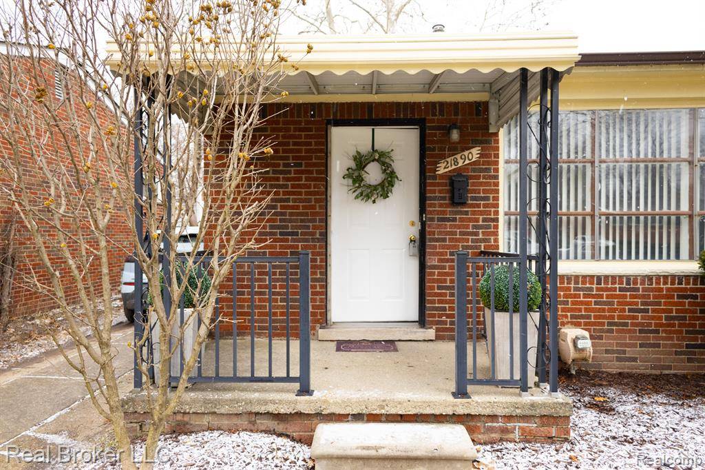 Oak Park, MI 48237,21890 WHITMORE Street