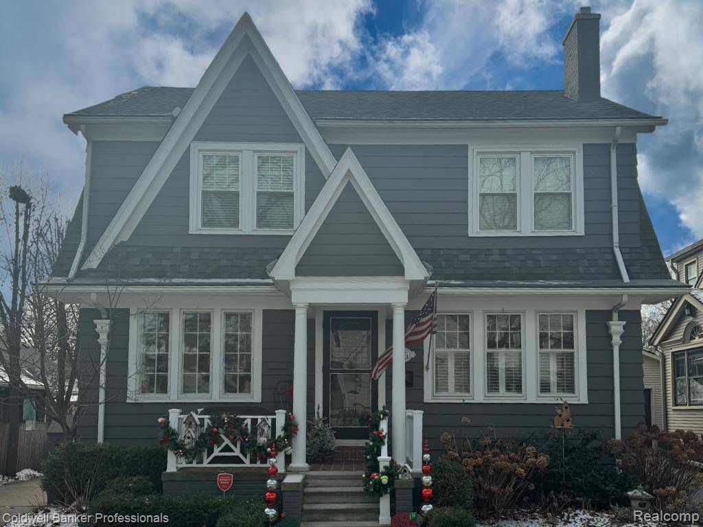 Grosse Pointe Farms, MI 48236,55 Mapleton Road