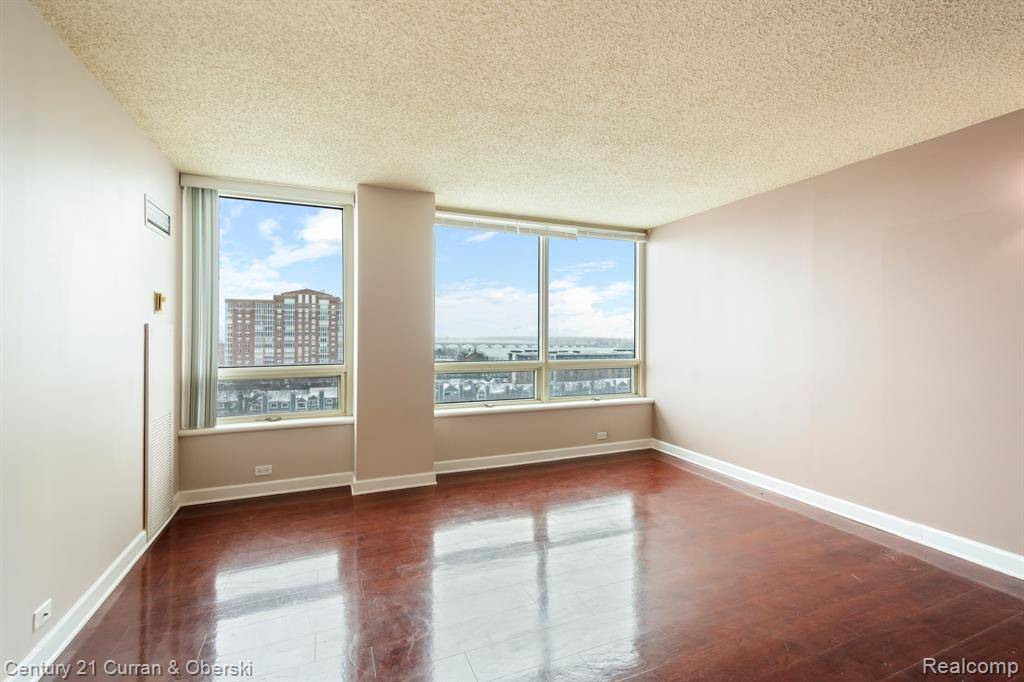 Detroit, MI 48207,3320 SPINNAKER Lane 10B