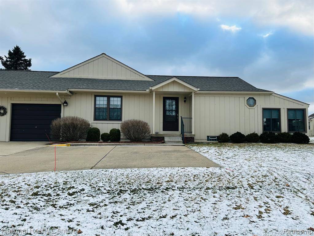 Green Oak Twp, MI 48178,12268 Nantucket Drive 147 4