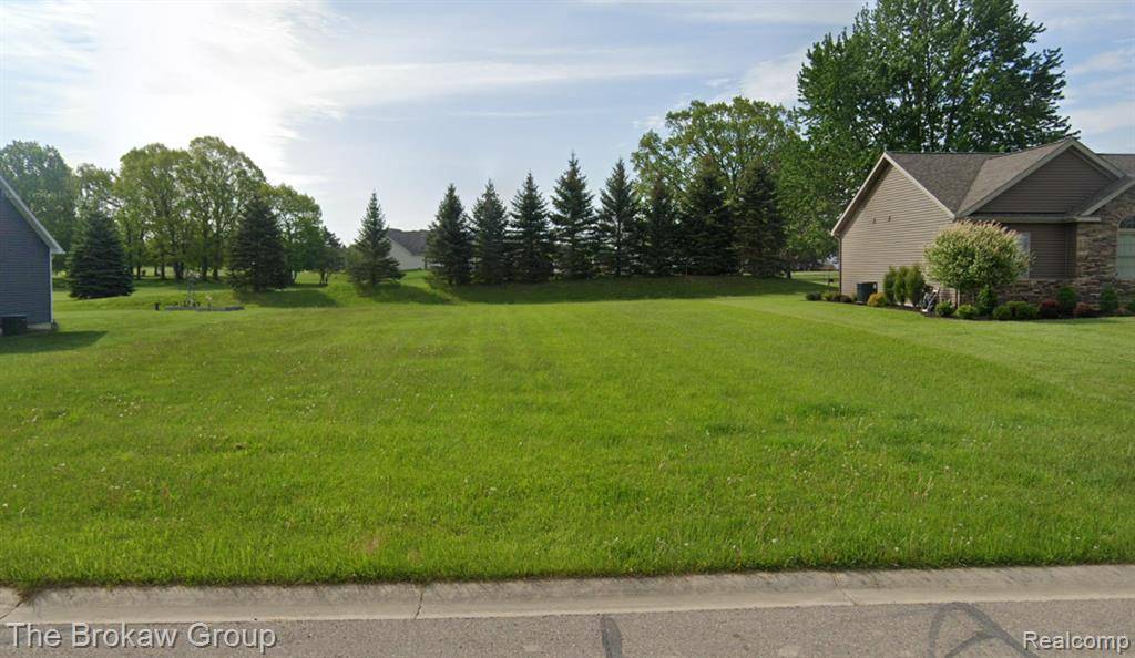 Lapeer, MI 48446,392 GOLFSIDE Drive
