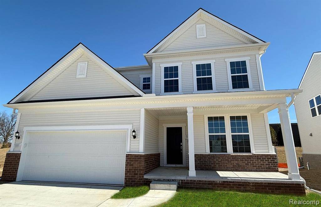 Saline, MI 48176,884 RISDON Trail S