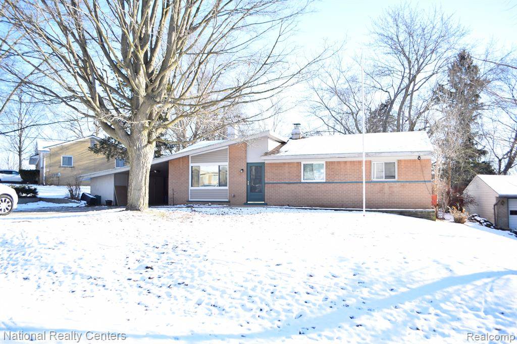 Waterford Twp, MI 48328,340 LORBERTA Lane