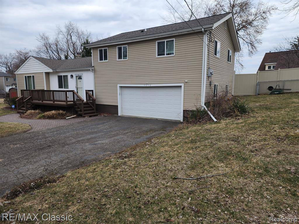 Waterford Twp, MI 48327,5076 COSHOCTON Drive
