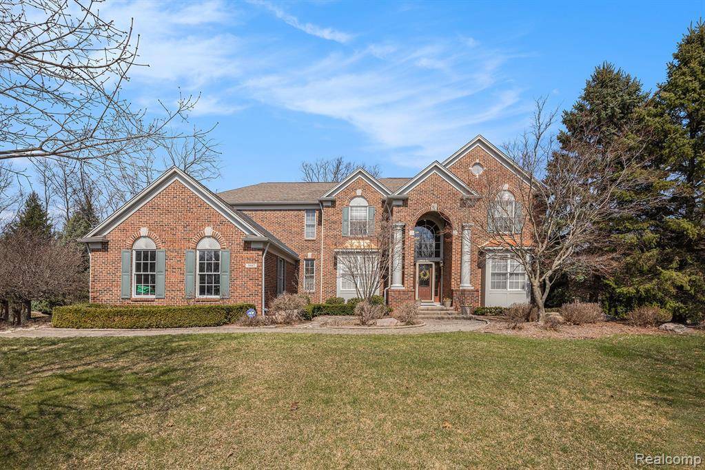 Oakland Twp, MI 48306,5687 STONEHAVEN Boulevard