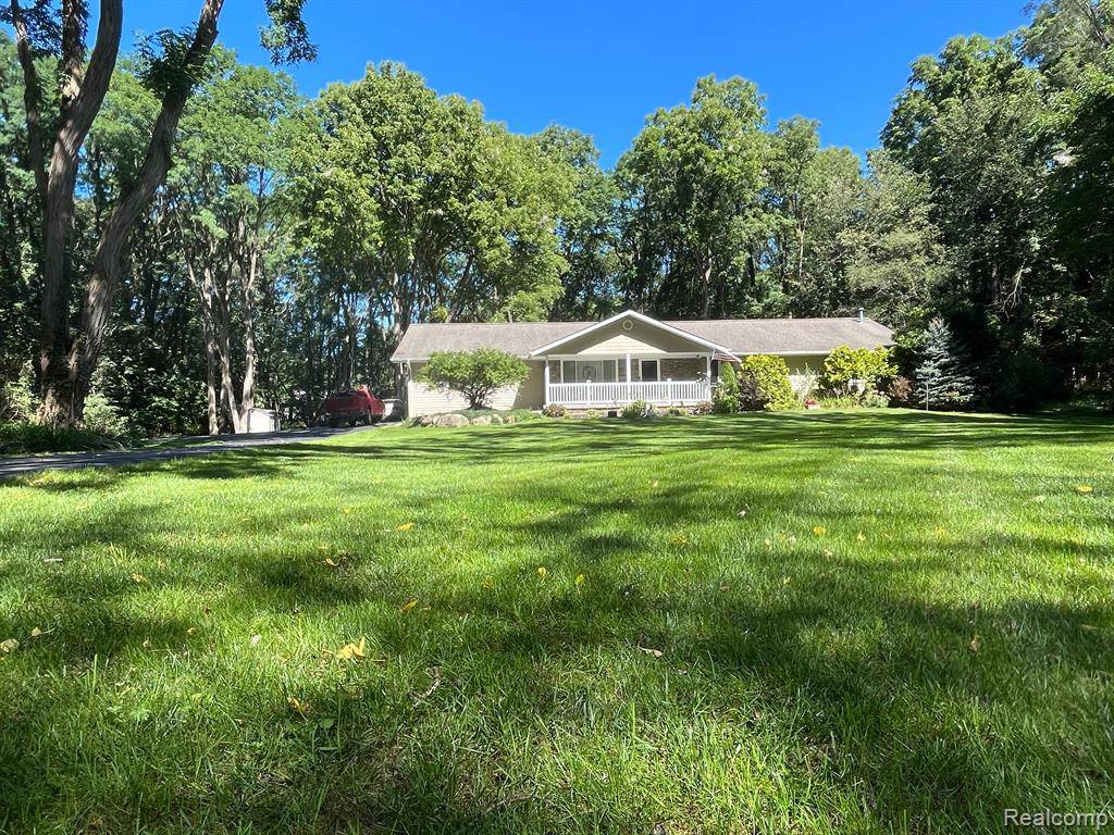 Groveland Twp, MI 48442,5400 GRANGE HALL Road