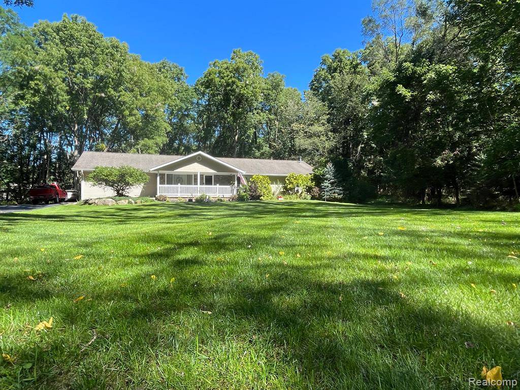 Groveland Twp, MI 48442,5400 GRANGE HALL Road