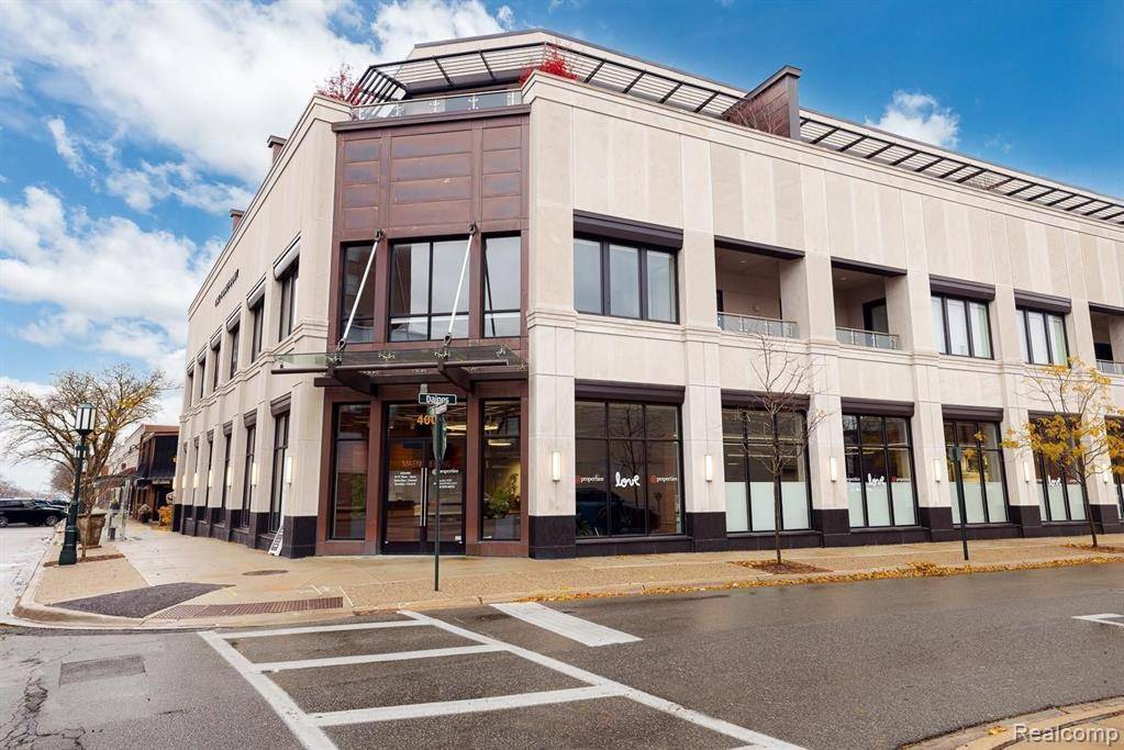 Birmingham, MI 48009,400 Old Woodward Avenue 209