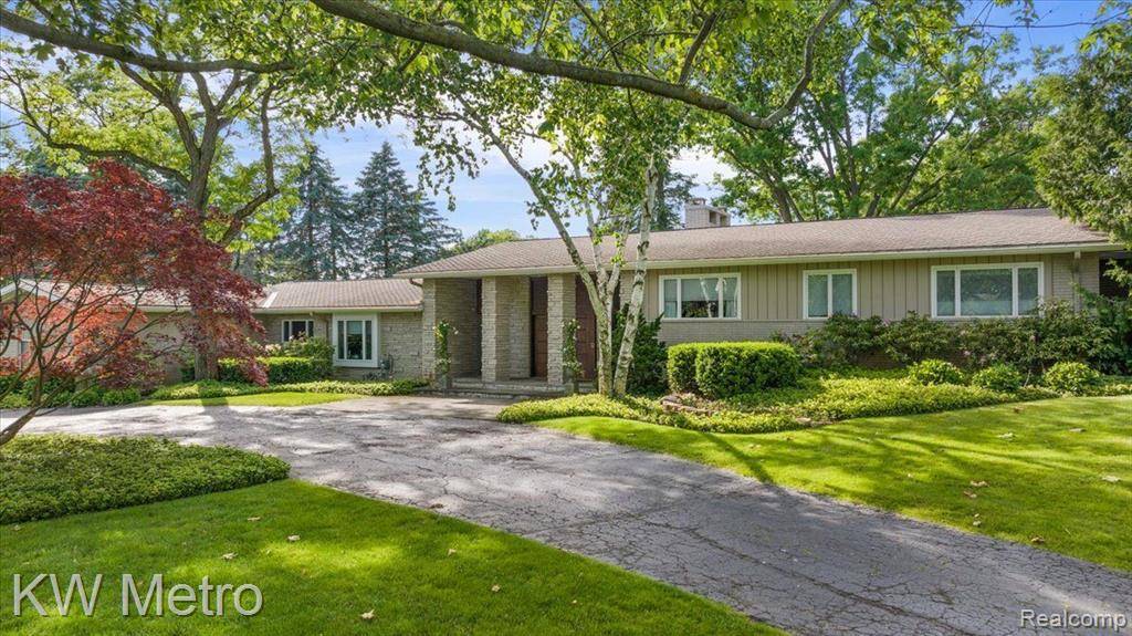 Bloomfield Hills, MI 48304,149 MARBLEHEAD Drive