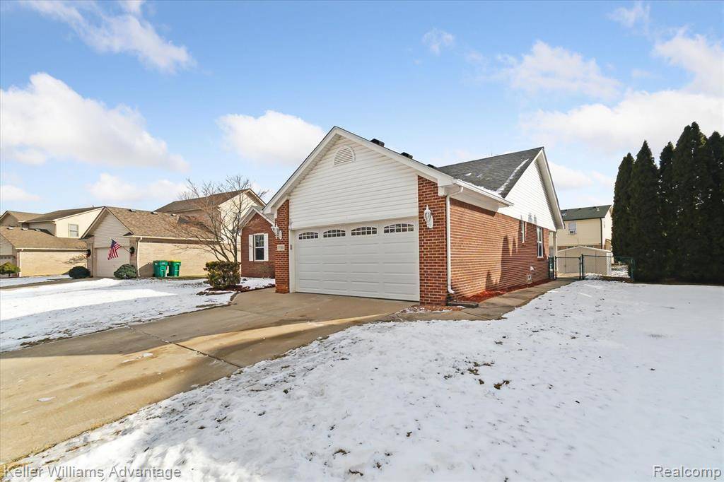 Romulus, MI 48174,17301 BUCKEYE LANE