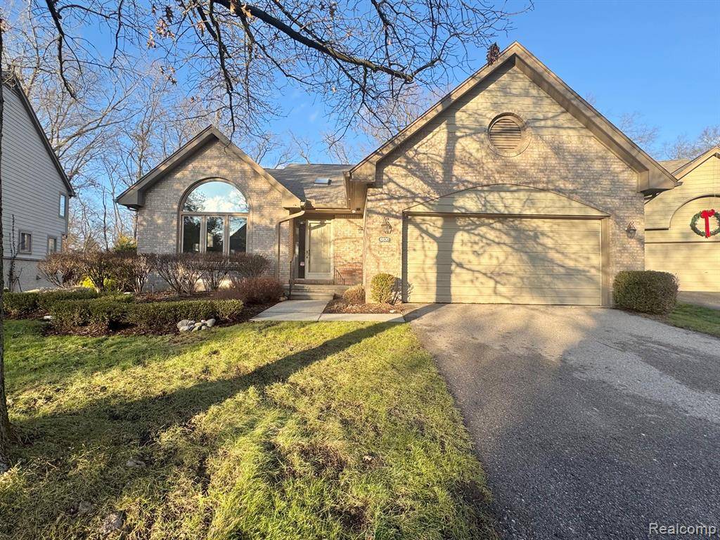 West Bloomfield Twp, MI 48323,6830 HERON POINT Unit #8