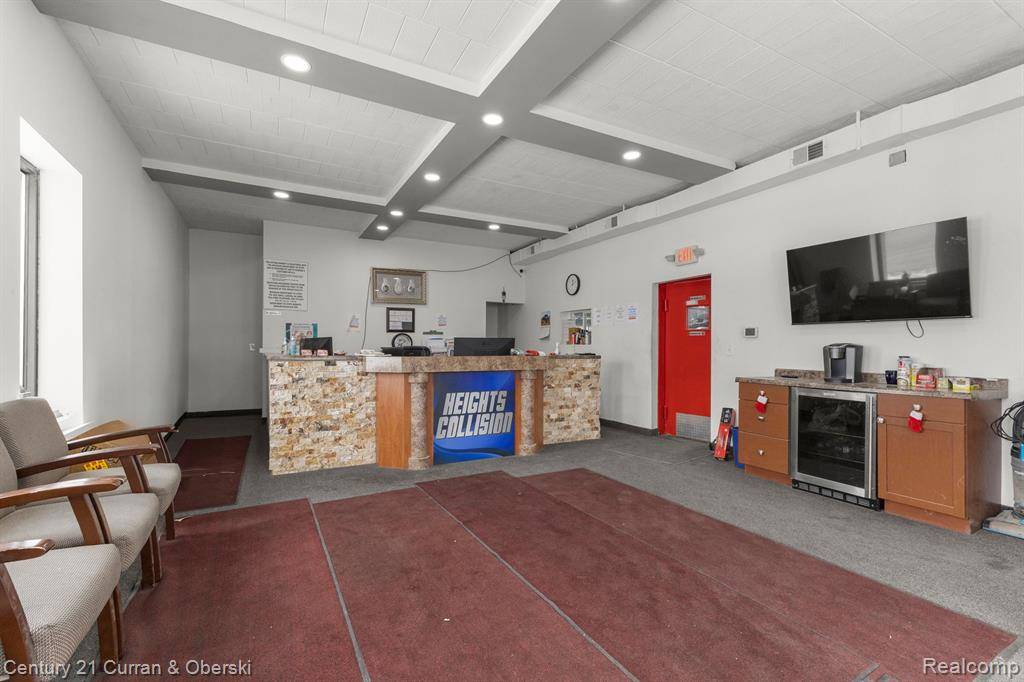 Dearborn Heights, MI 48127,6152 N TELEGRAPH Road