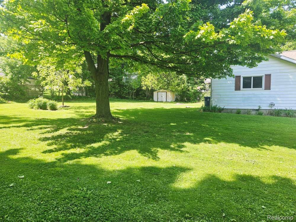 Mayville Vlg, MI 48744,6218 TREND Street