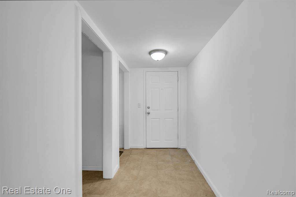 Monroe, MI 48162,50 Virginia  Drive 10