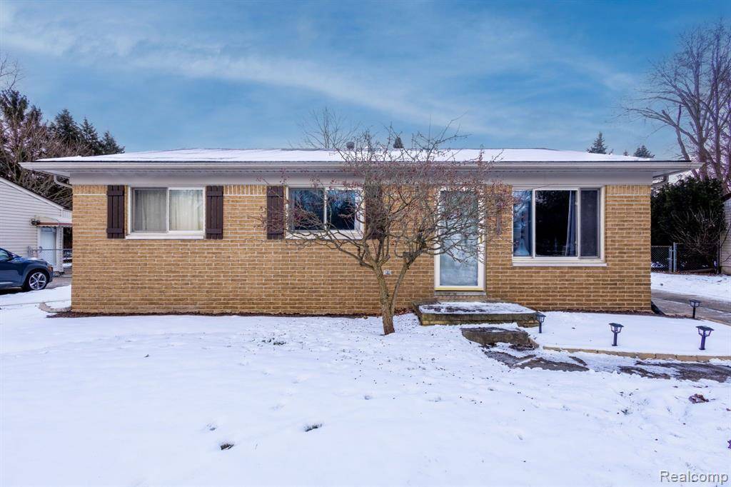 Farmington Hills, MI 48335,33613 LONGWOOD Drive
