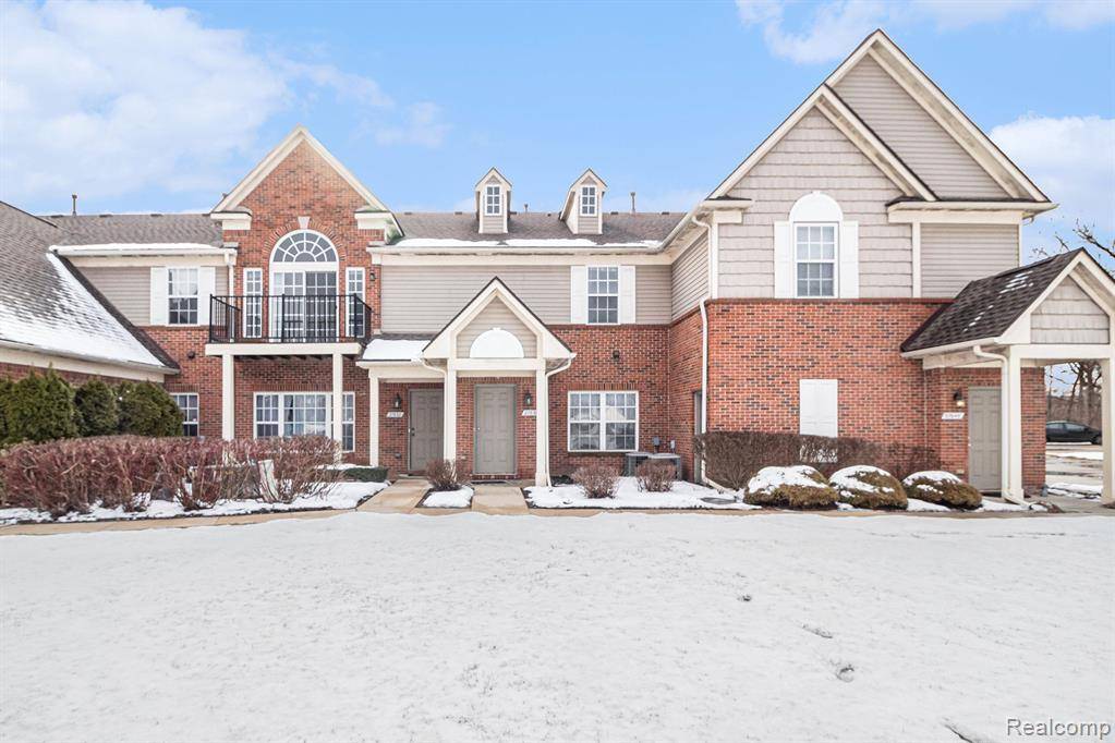 Brownstown Twp, MI 48183,27636 HIDDEN OAKS Drive