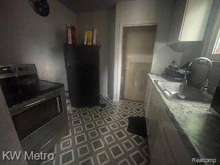 Detroit, MI 48213,12532 MAIDEN Street