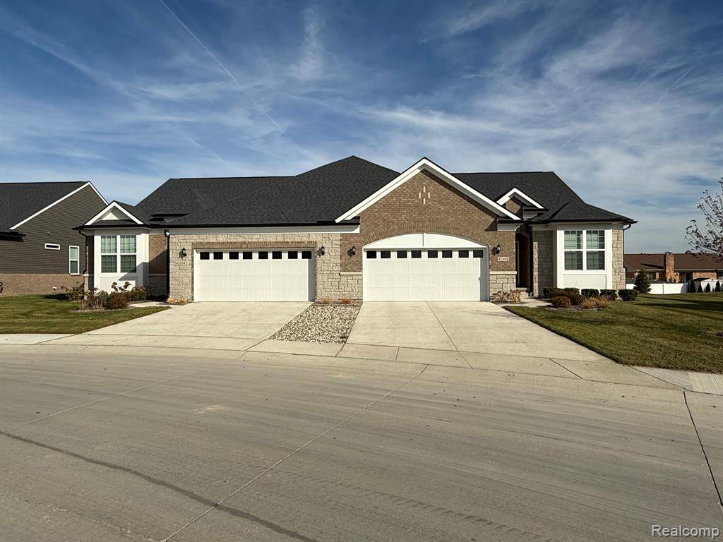 Clinton Twp, MI 48038,16217 CONIFER Lane