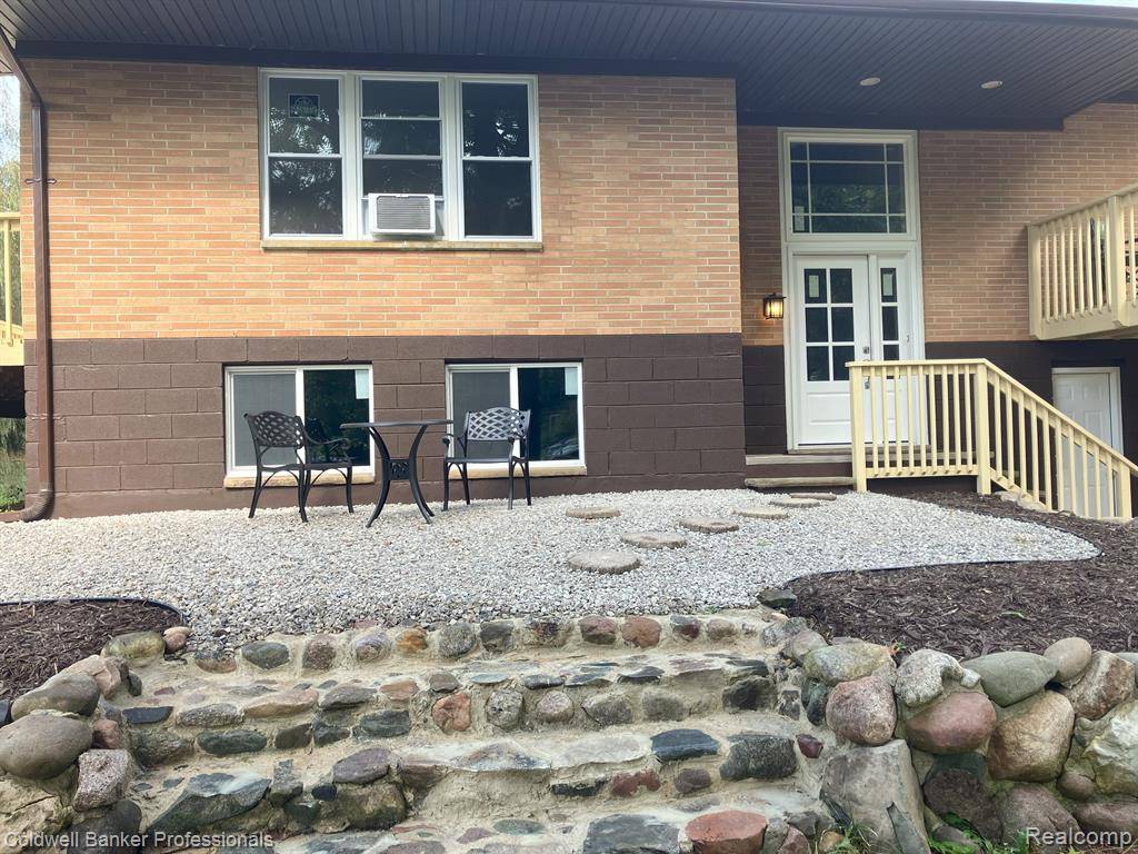 Oakland Twp, MI 48363,106 INDIANSIDE Road