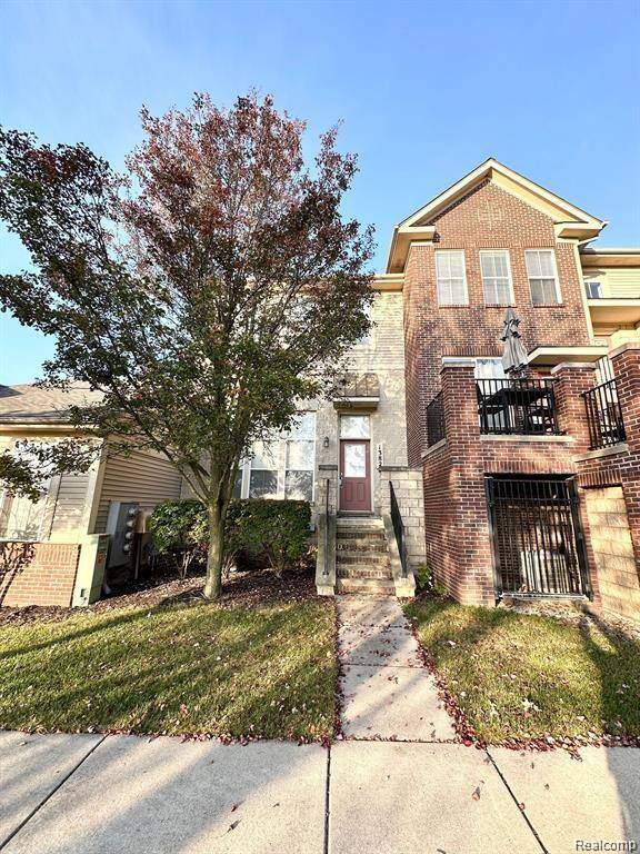 Waterford Twp, MI 48327,1382 FIELDCREST Drive