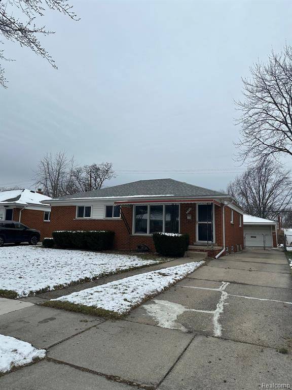 St. Clair Shores, MI 48082,21543 SHARE Street