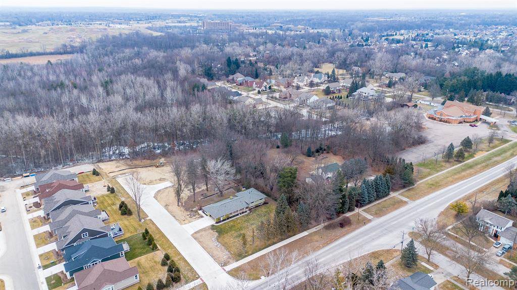 Troy, MI 48085,2403 E SQUARE LAKE Road