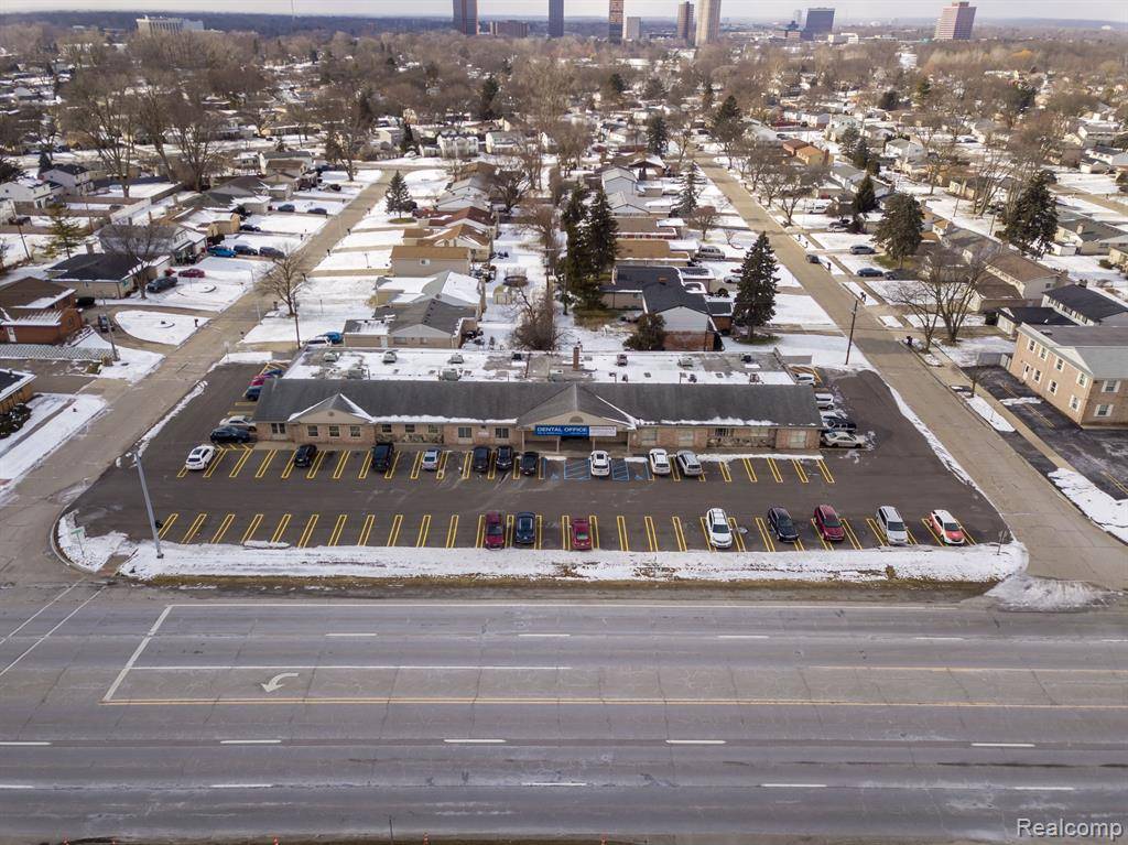 Southfield, MI 48075,25511 SOUTHFIELD Road 104