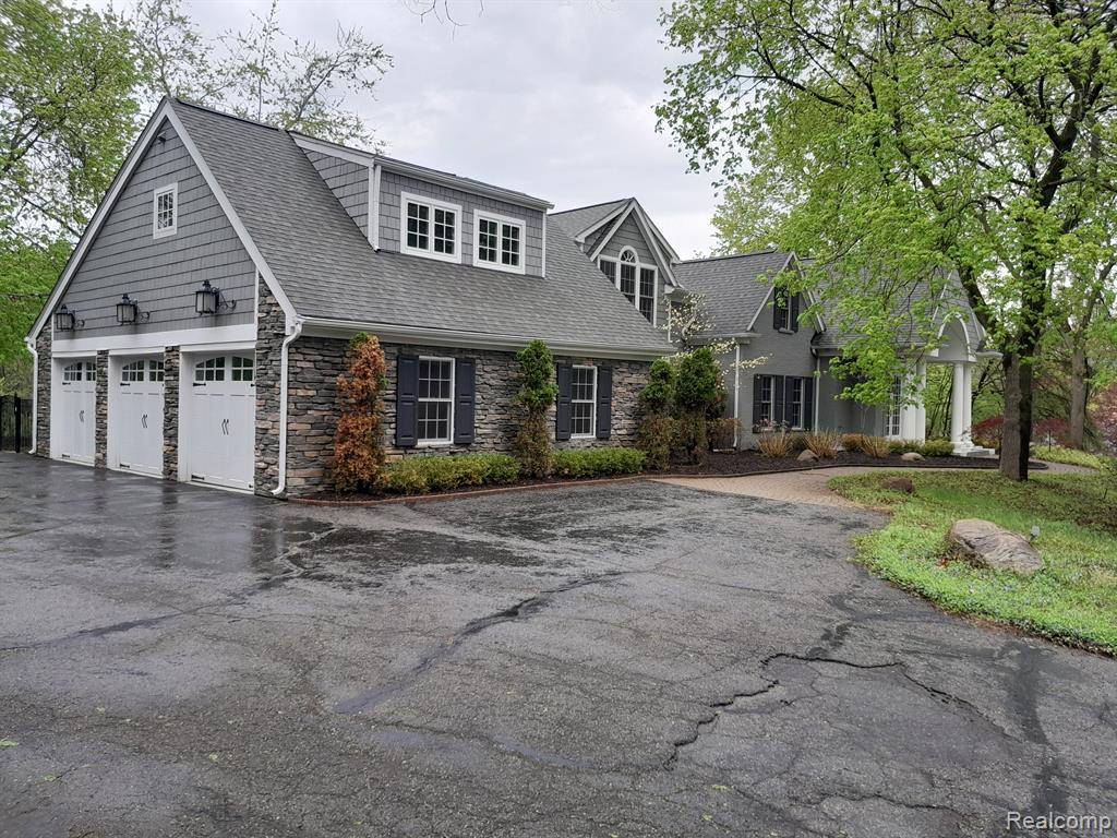 Franklin Vlg, MI 48025,31265 WOODSIDE Drive