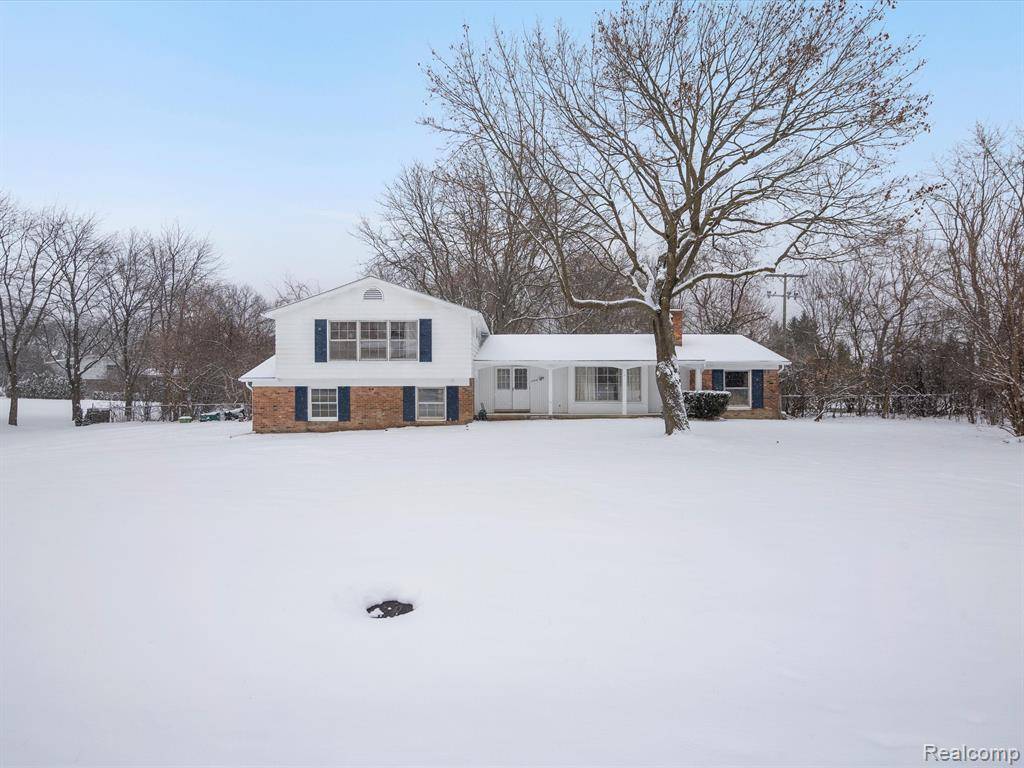 Farmington Hills, MI 48335,22414 WALSINGHAM Drive