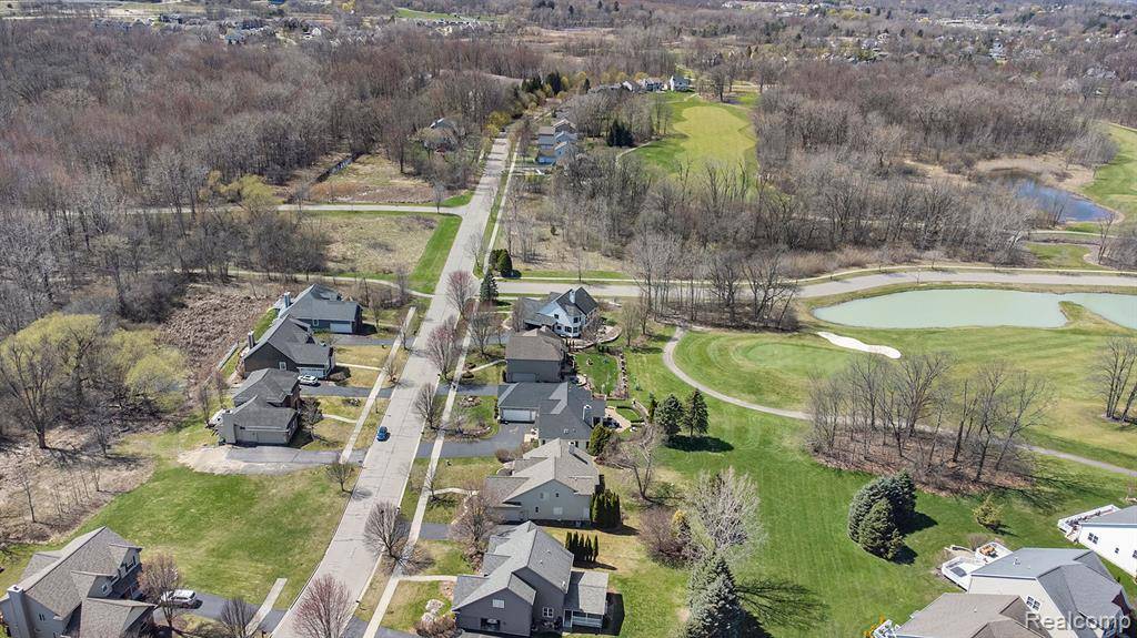 Grand Blanc, MI 48439,5808 WOODFIELD Parkway