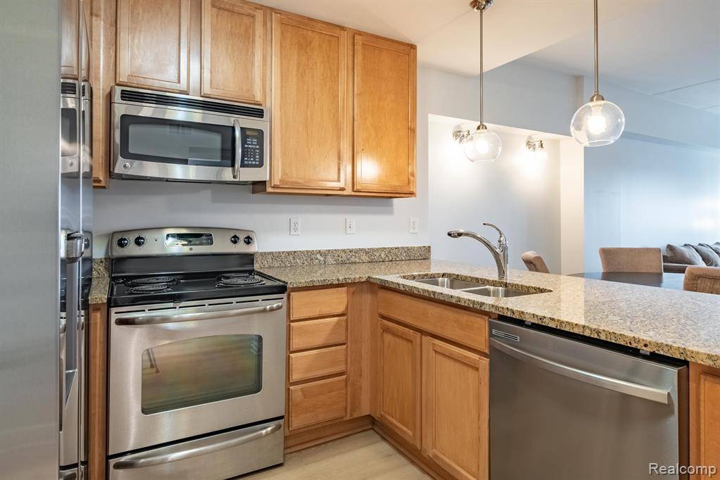 Ann Arbor, MI 48104,111 N ASHLEY Street 904