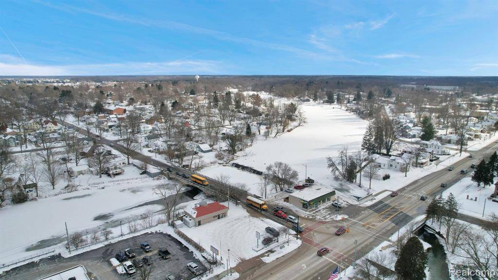 Eaton Rapids, MI 48827,323 S MAIN Street