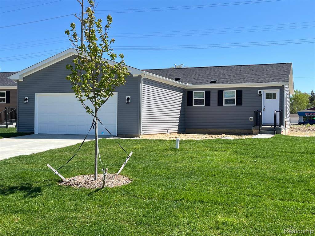 Flint, MI 48506,4413 MAPLE LEAF Trail