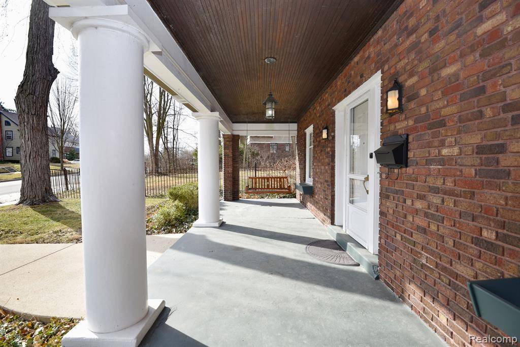 Pontiac, MI 48341,117 E Iroquois Road