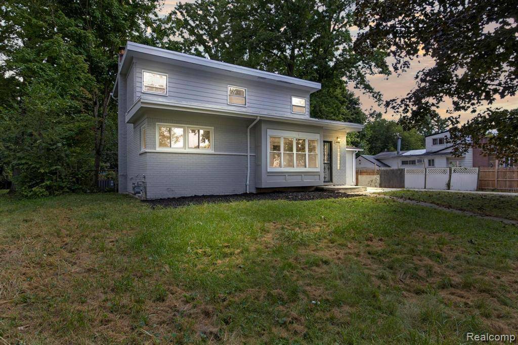 Redford Twp, MI 48240,18200 Five Points Street