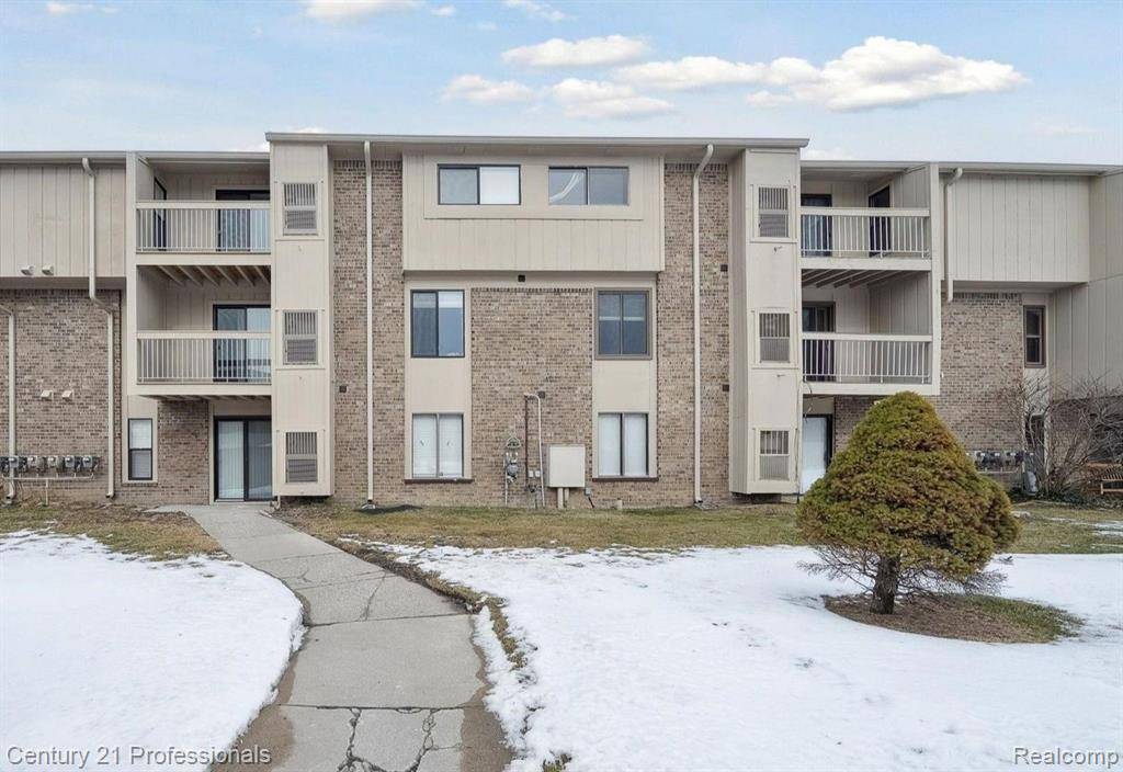 Farmington Hills, MI 48334,30535 W 14 MILE Road 20