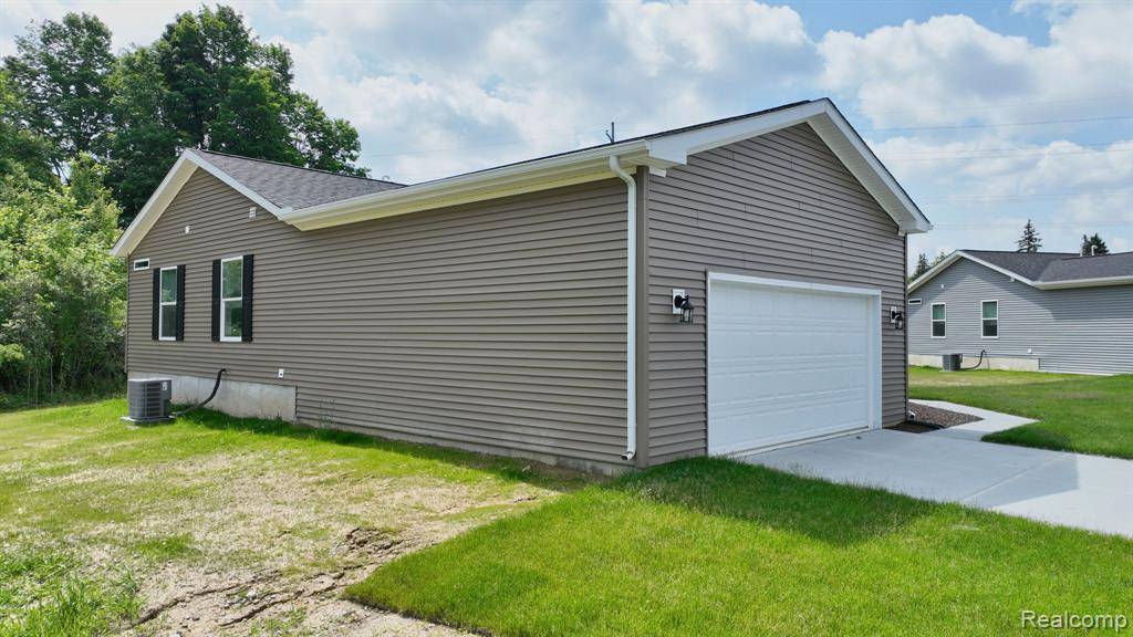 Flint, MI 48506,4444 MAPLE LEAF Trail